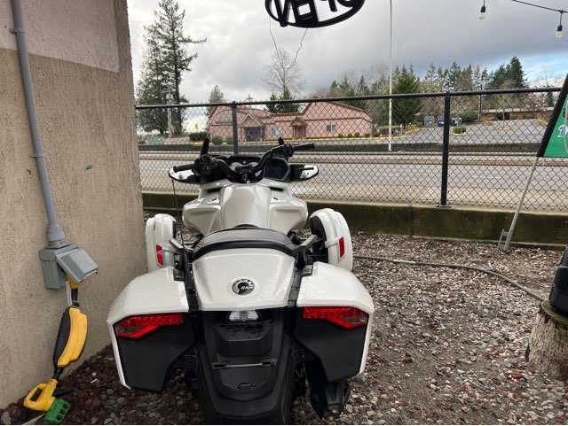 Can-am Spyder F3 Limited Image 4