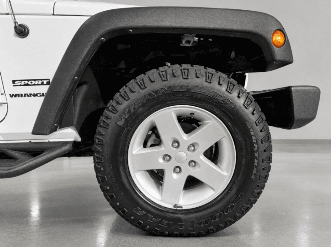 Car Image 15