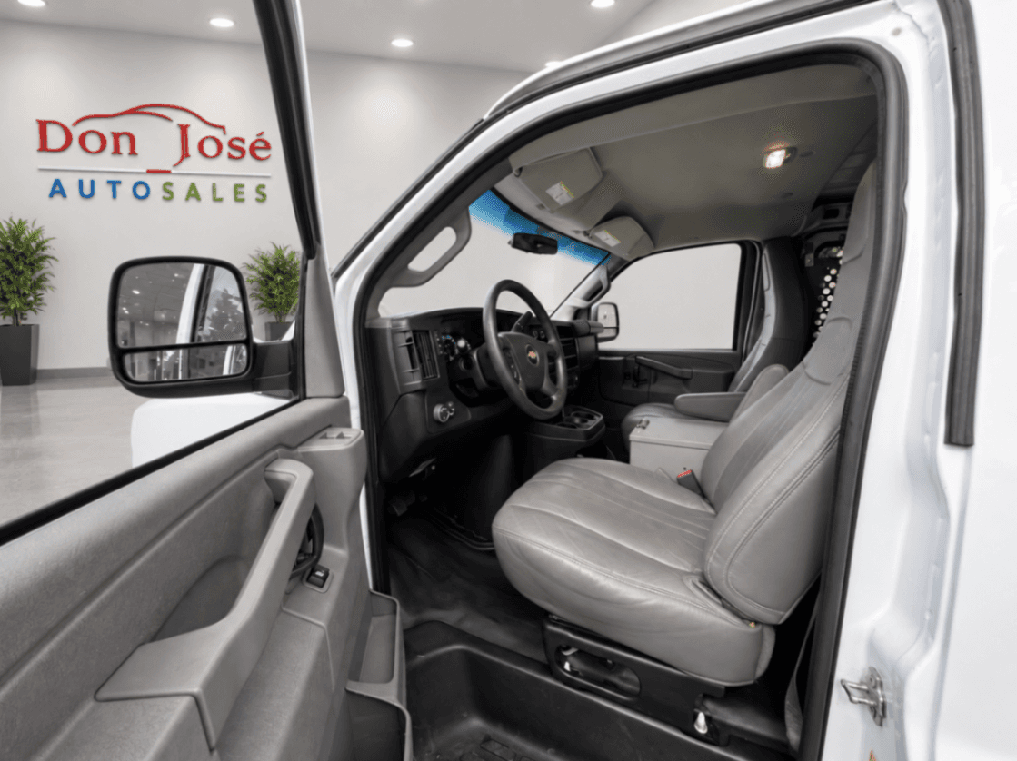 Car Image 11