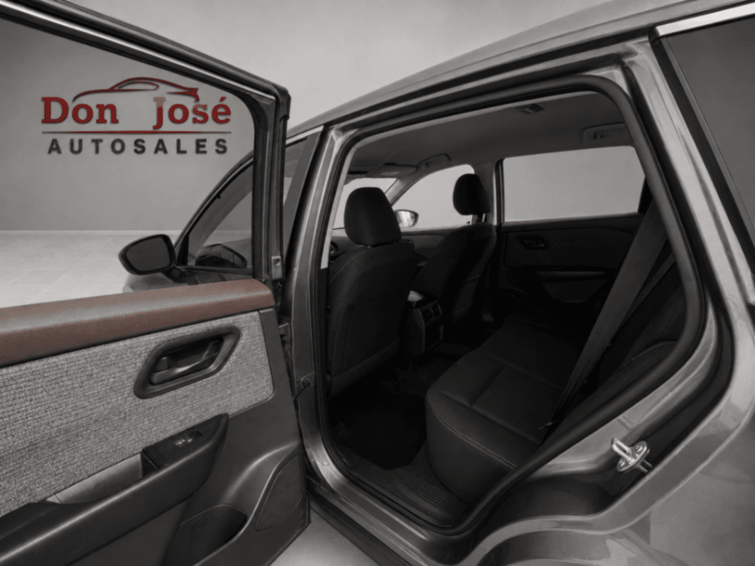 Car Image 12