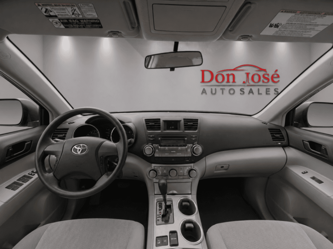 Car Image 18