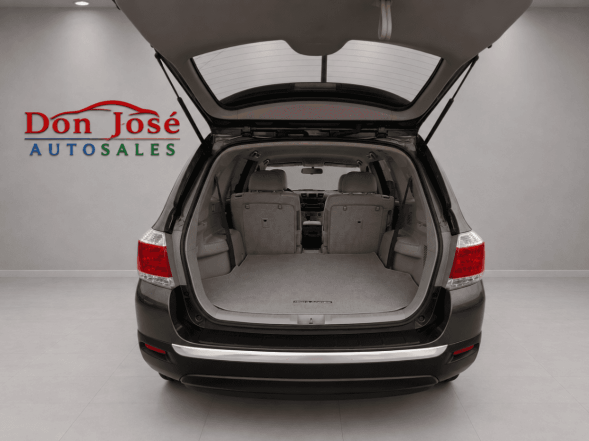 Car Image 19