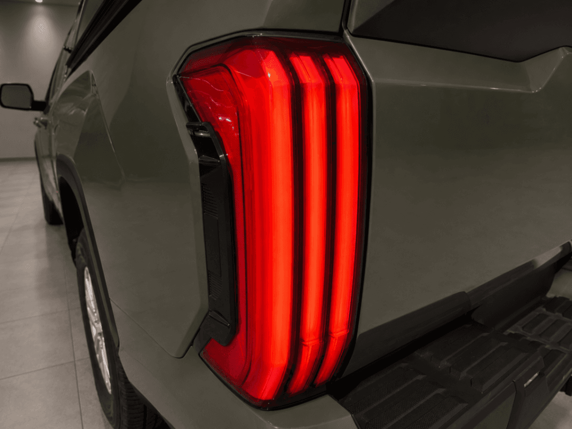 Car Image 16