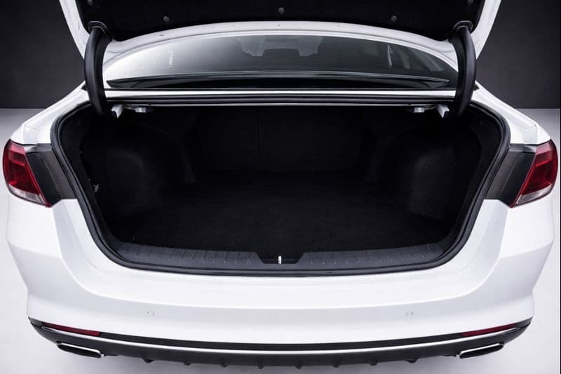 Car Image 11