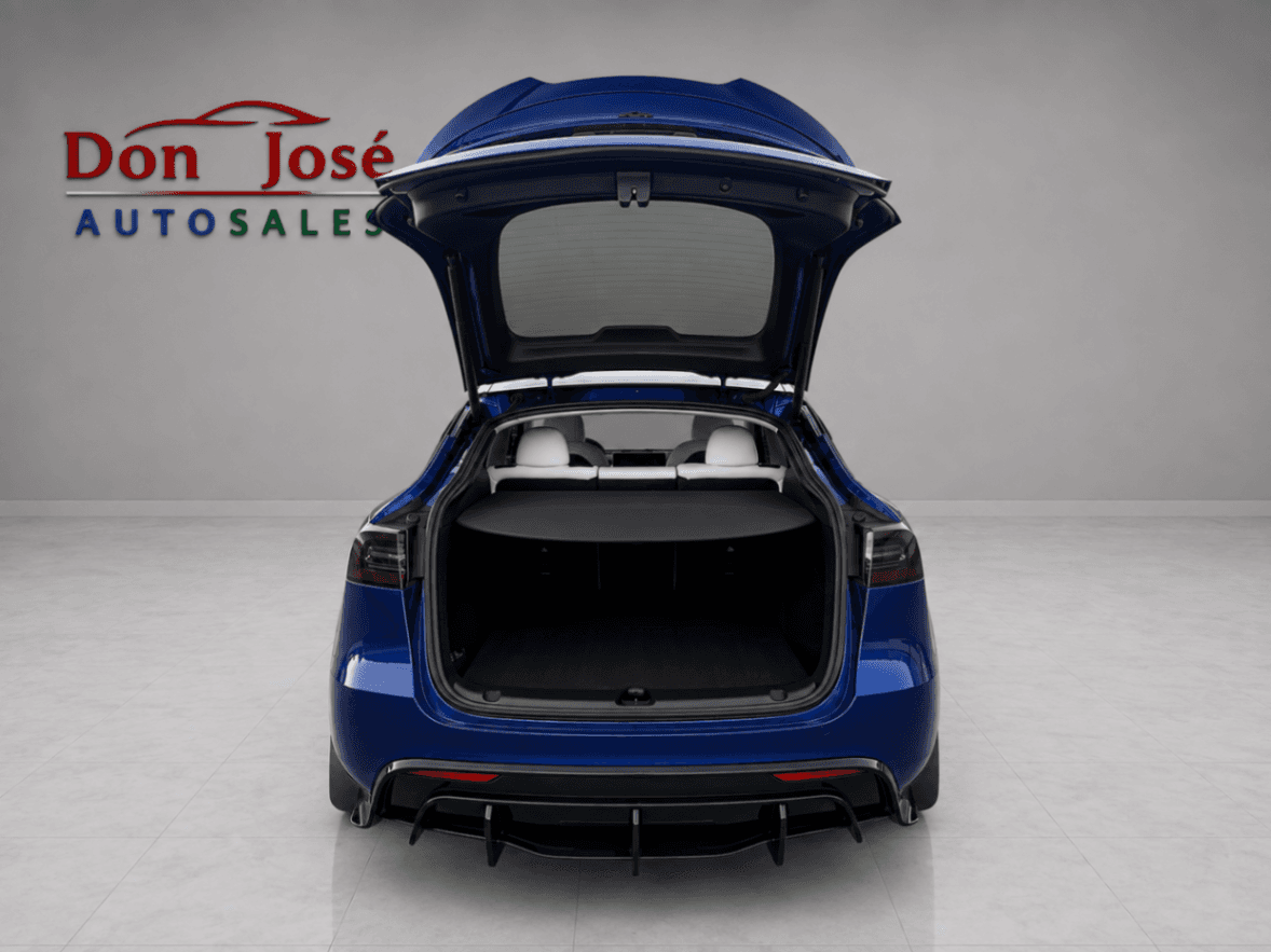 Car Image 17