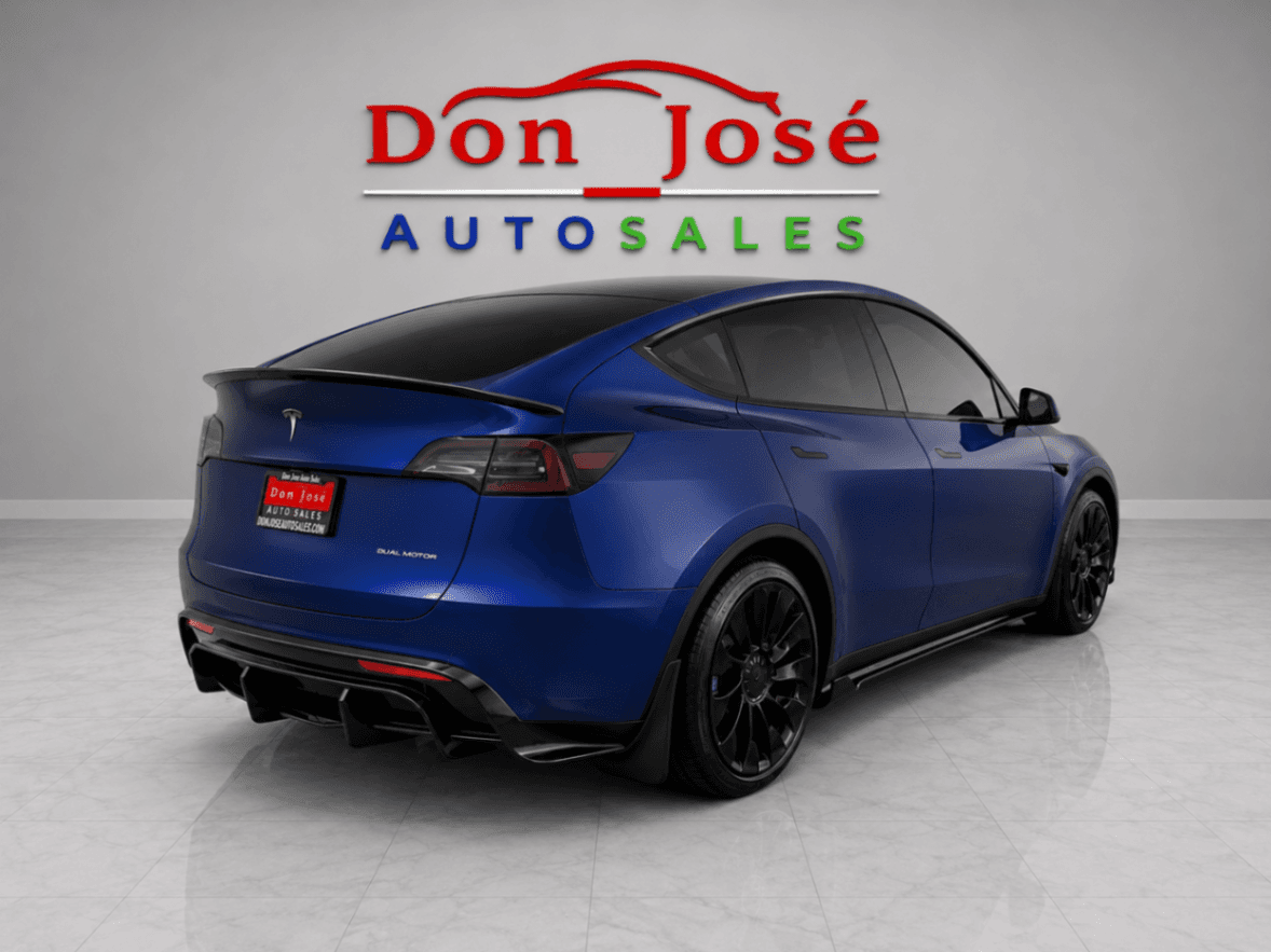 Car Image 5