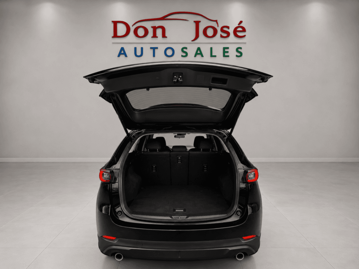 Car Image 17