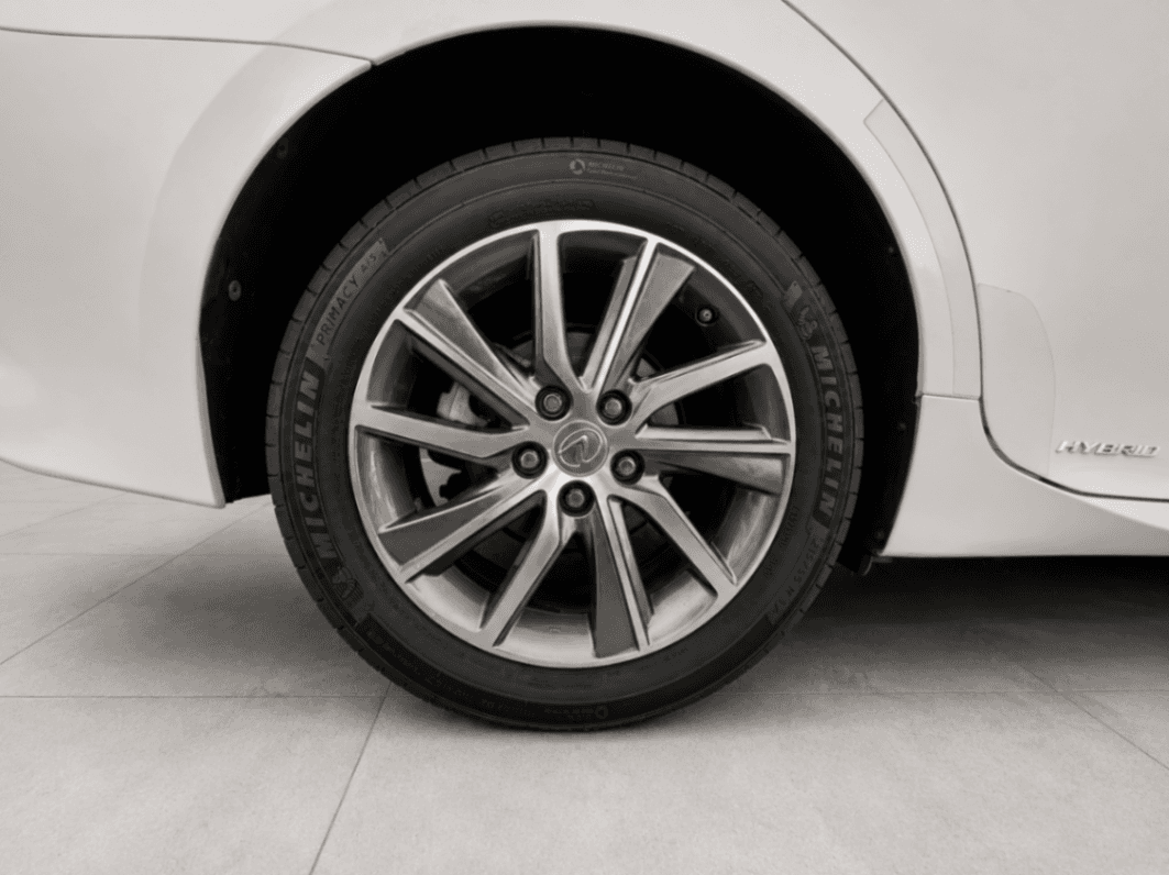 Car Image 18
