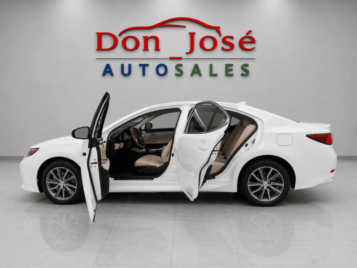 Car Image 8