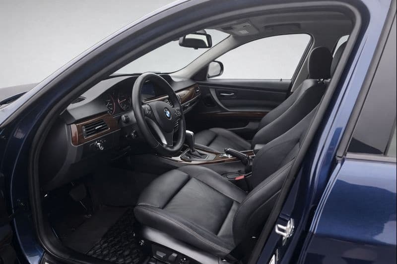 Car Image 8