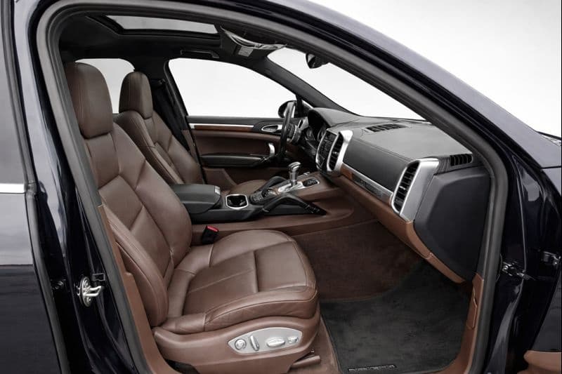 Car Image 9