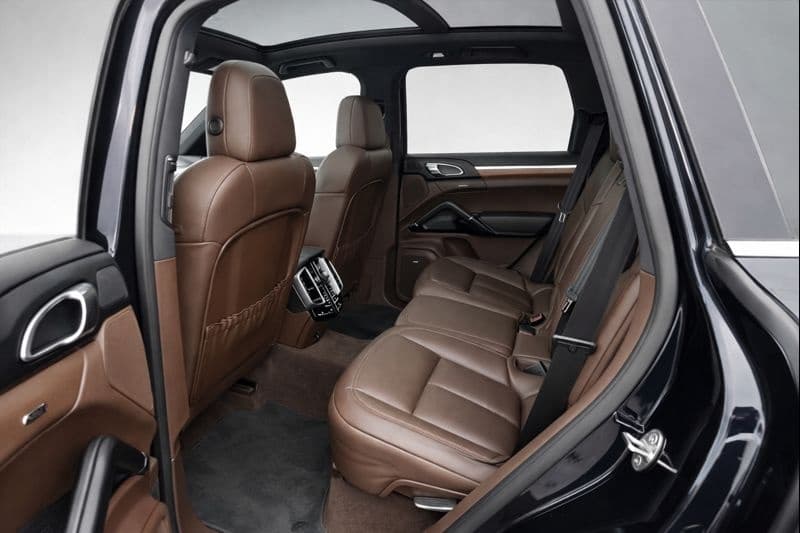 Car Image 10