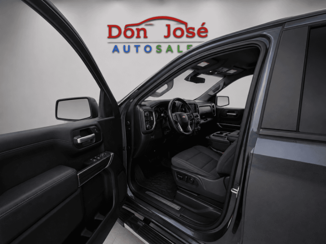 Car Image 12