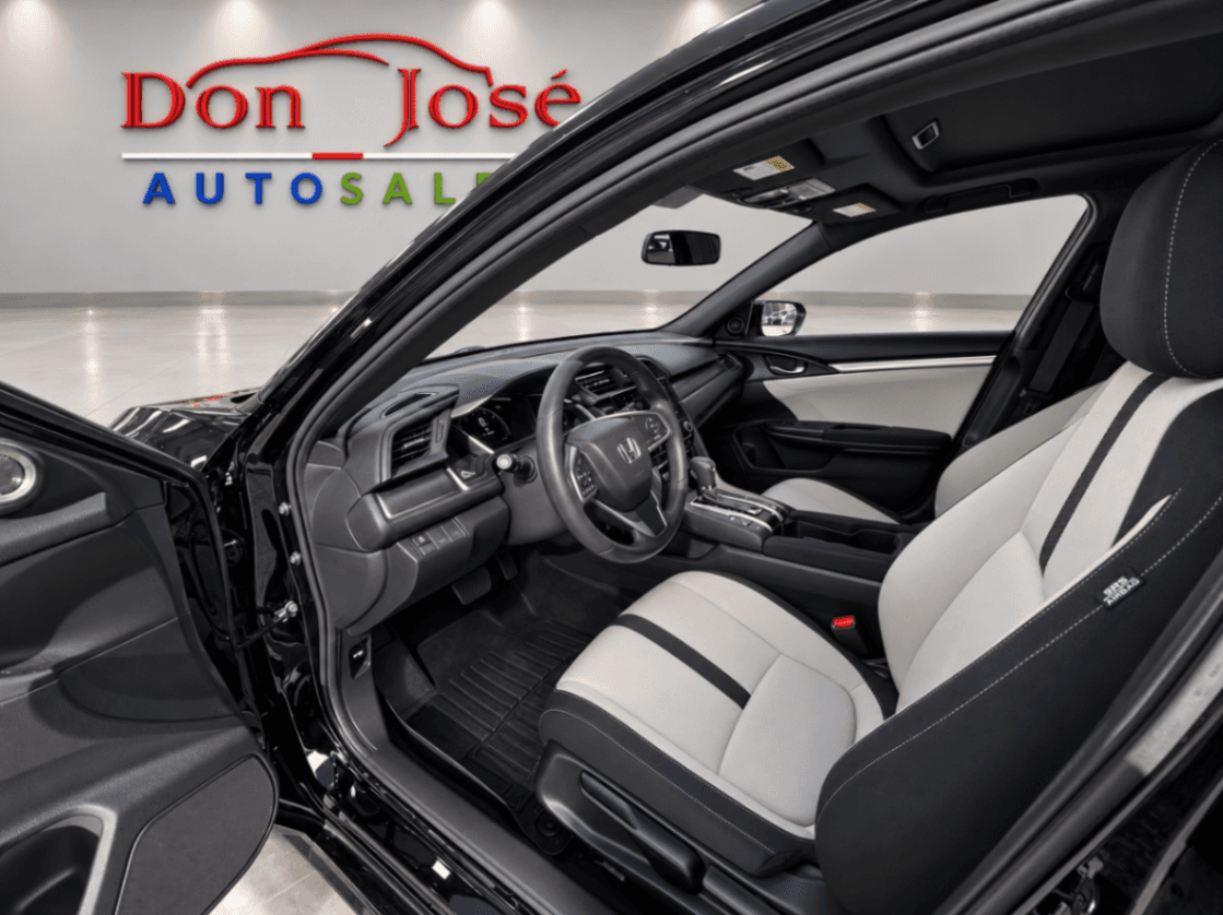 Car Image 11