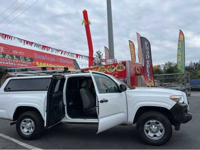 Toyota Tacoma Image 7