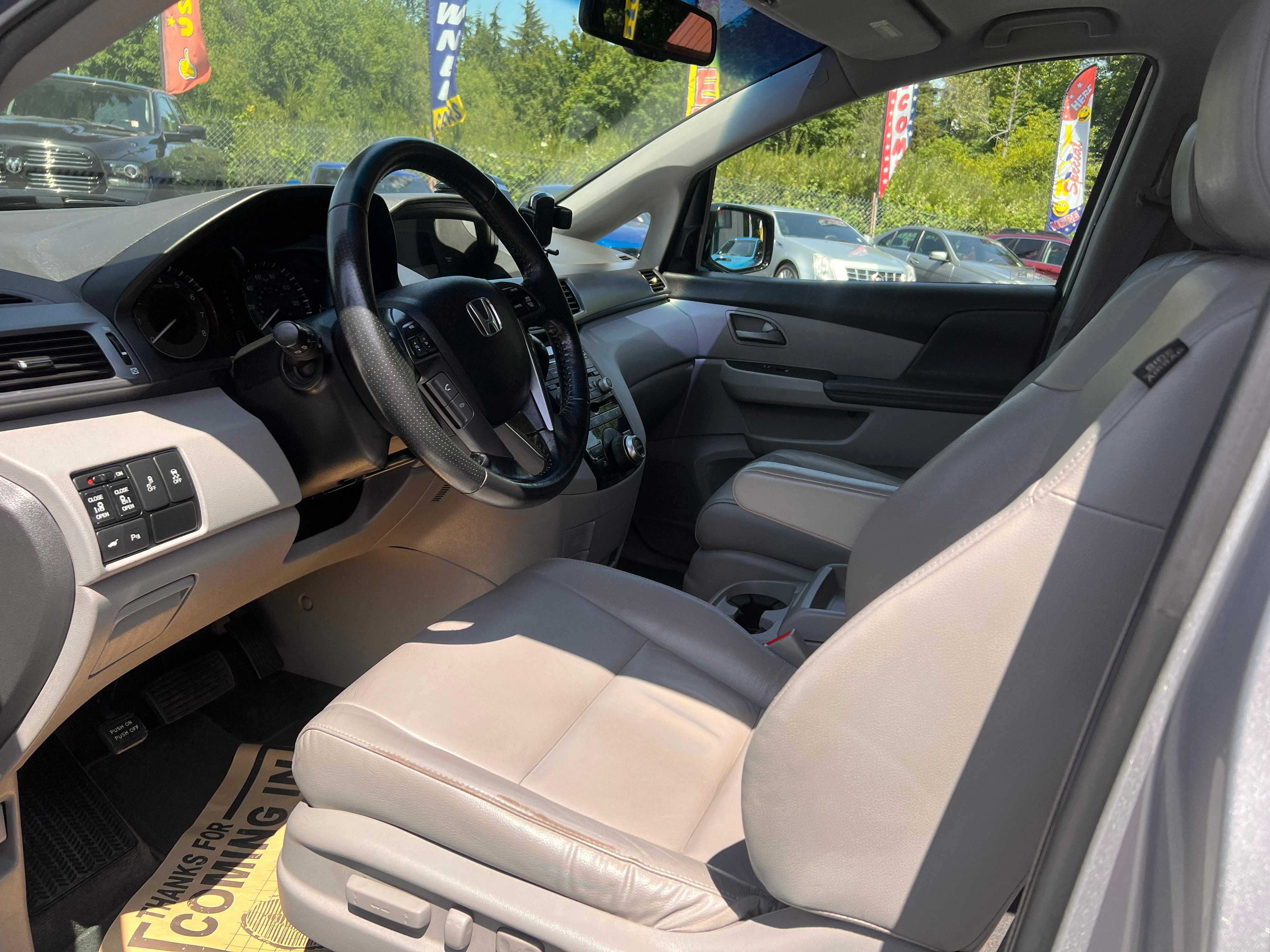 Honda Odyssey Image 3