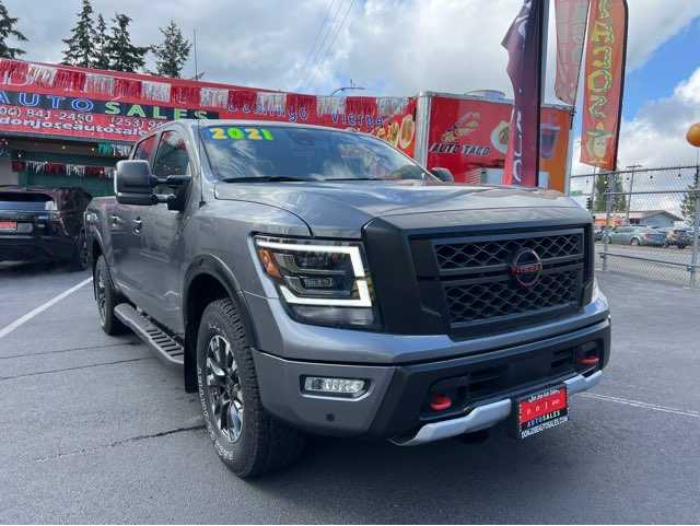 Nissan Titan Image 2