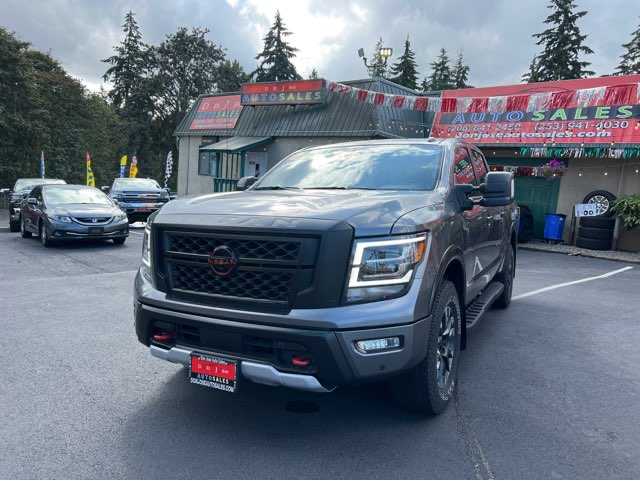 Nissan Titan Image 1