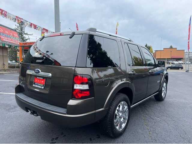 Ford Explorer Image 3