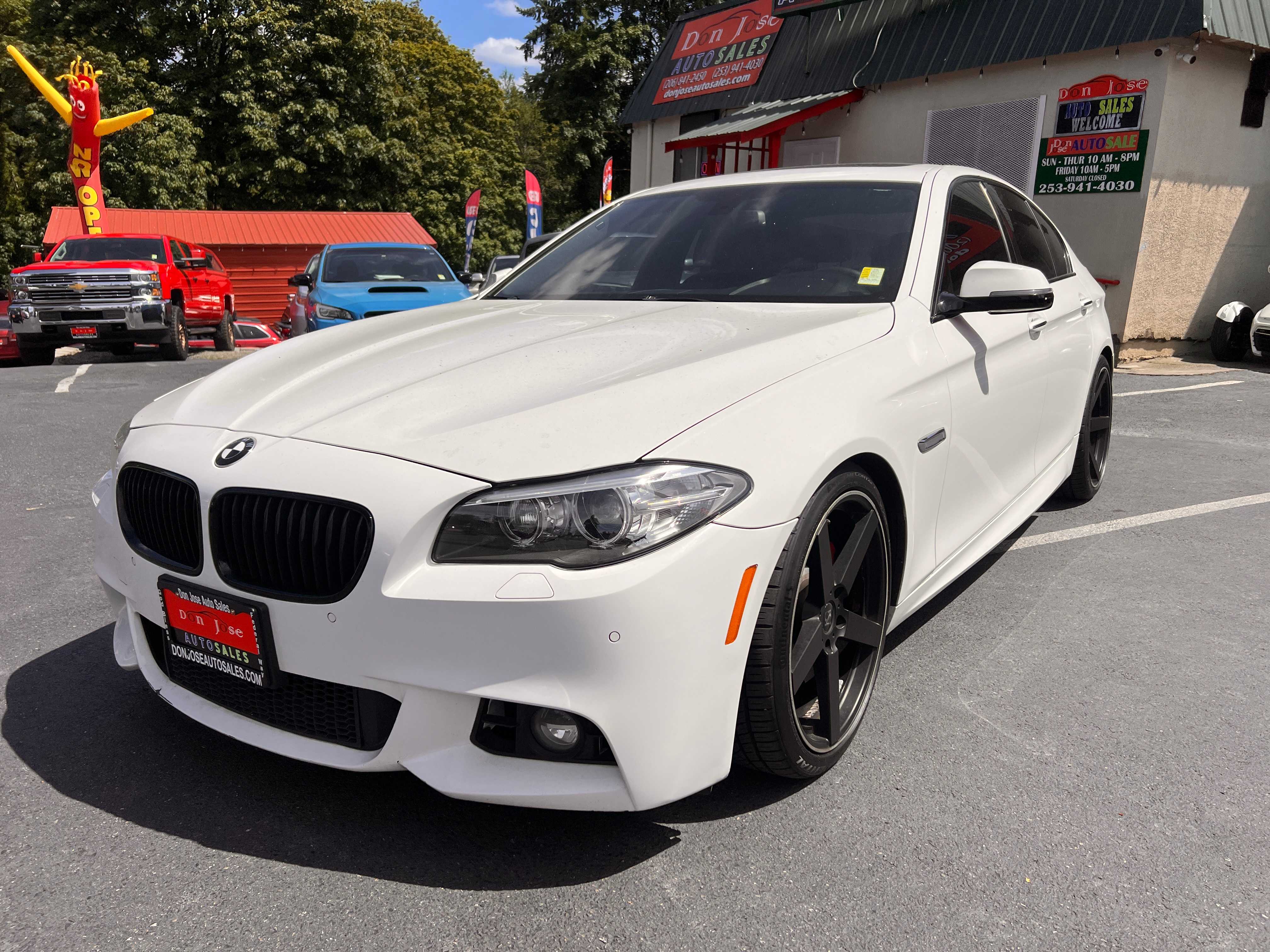 BMW 5 Series Image 6