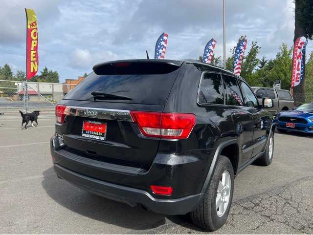 Jeep Grand Cherokee Image 3