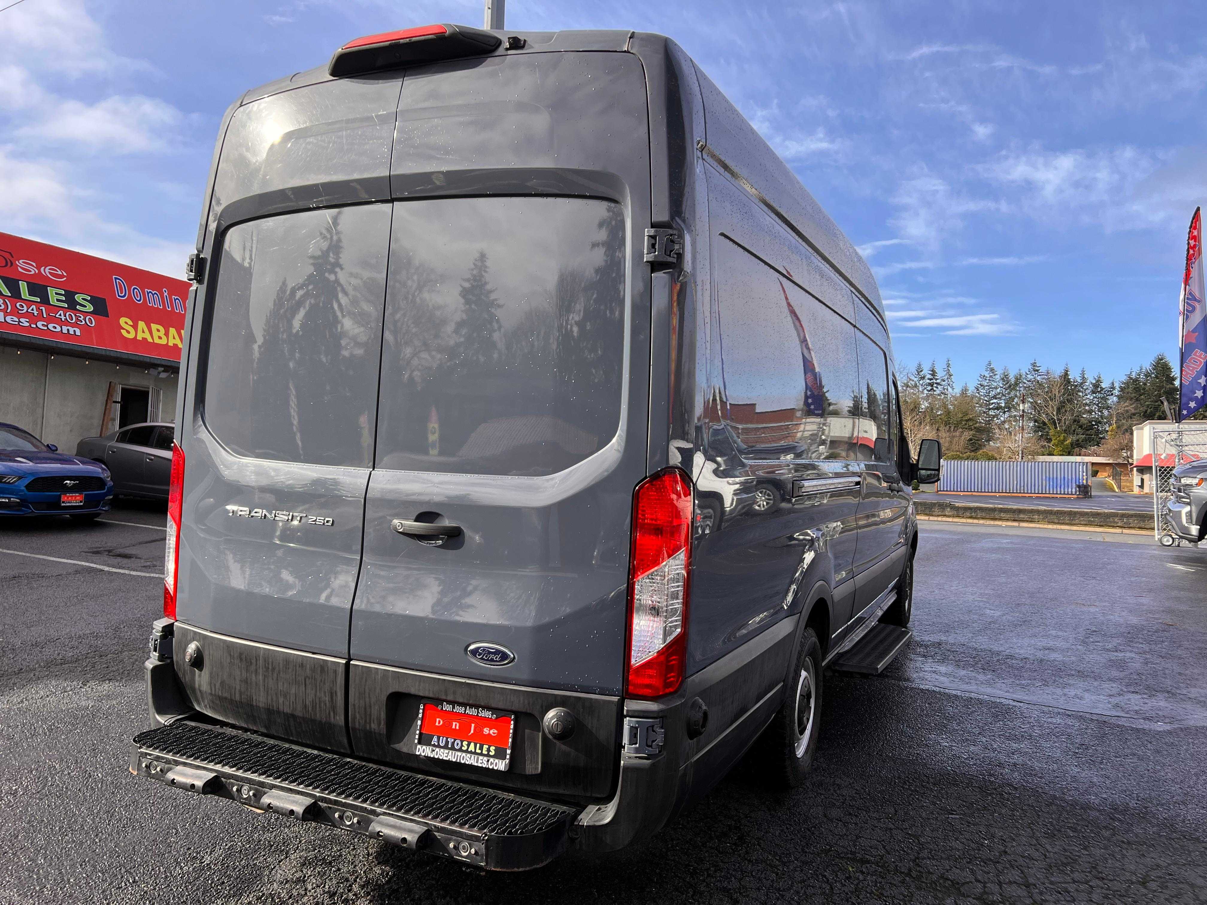 Ford Transit Image 6