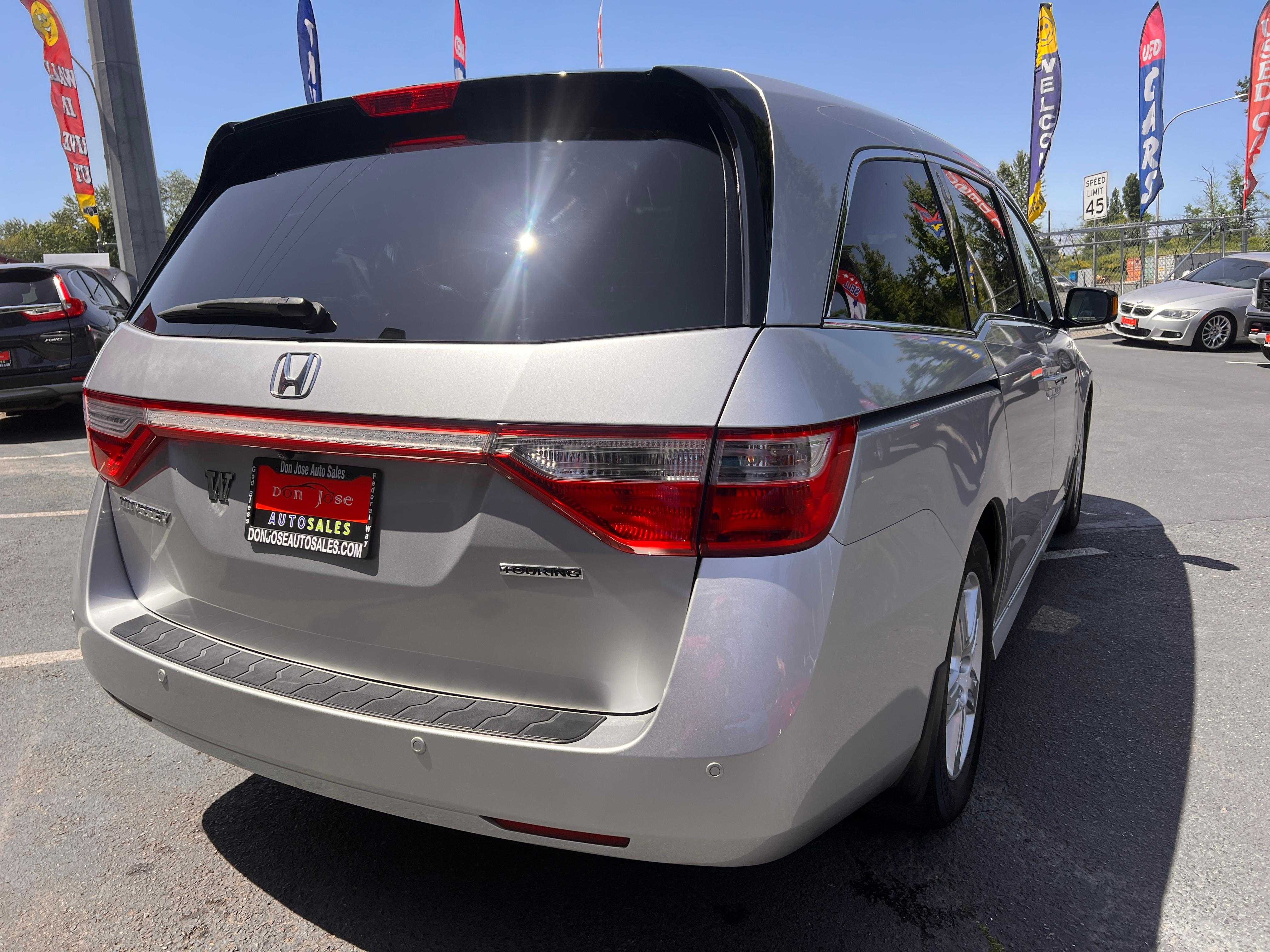 Honda Odyssey Image 2