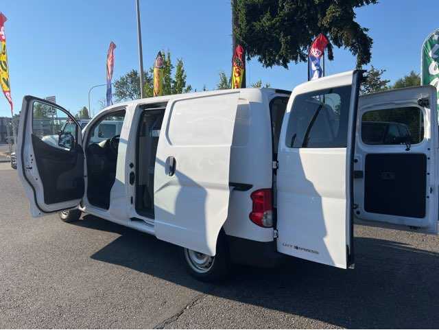 Chevrolet City Express Image 5