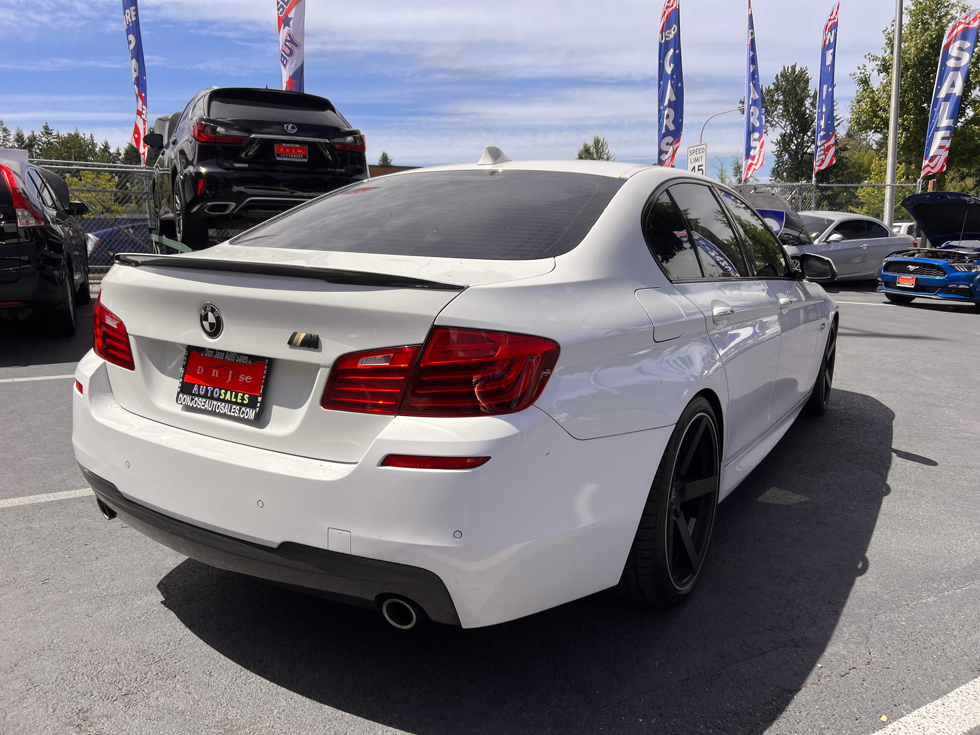 BMW 5 Series Image 4