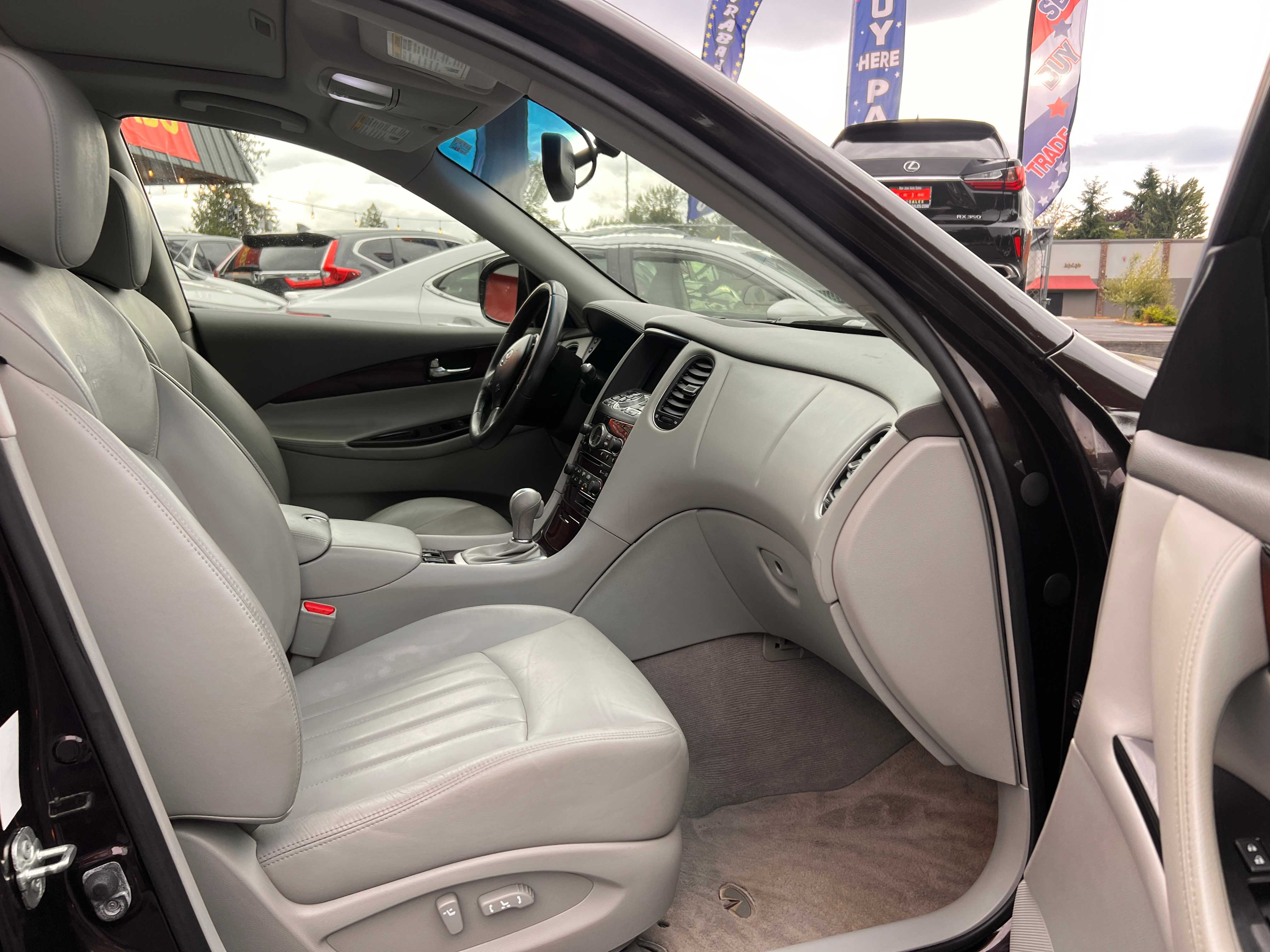 INFINITI EX35 Image 4