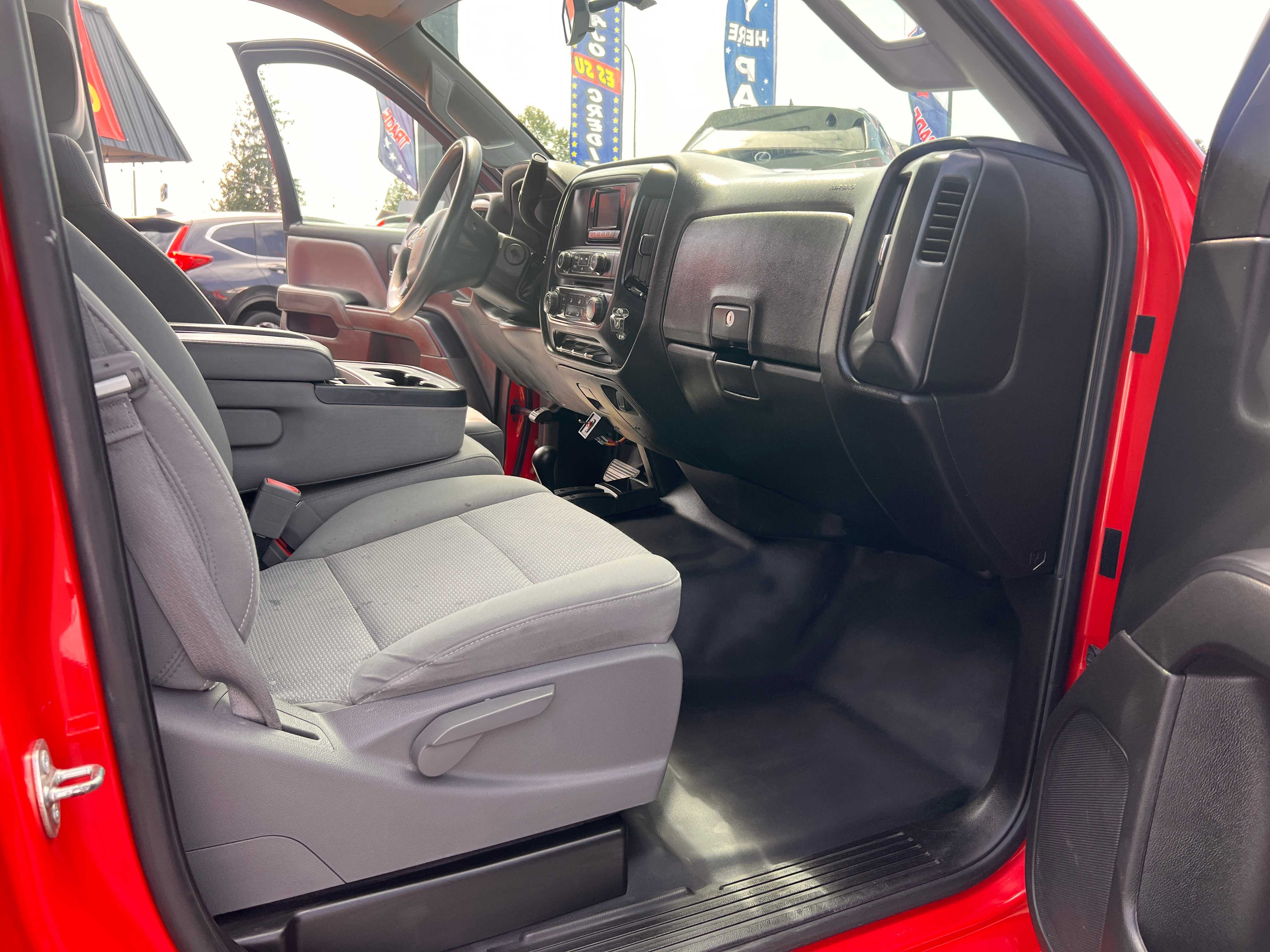 Chevrolet Silverado 2500HD Image 7