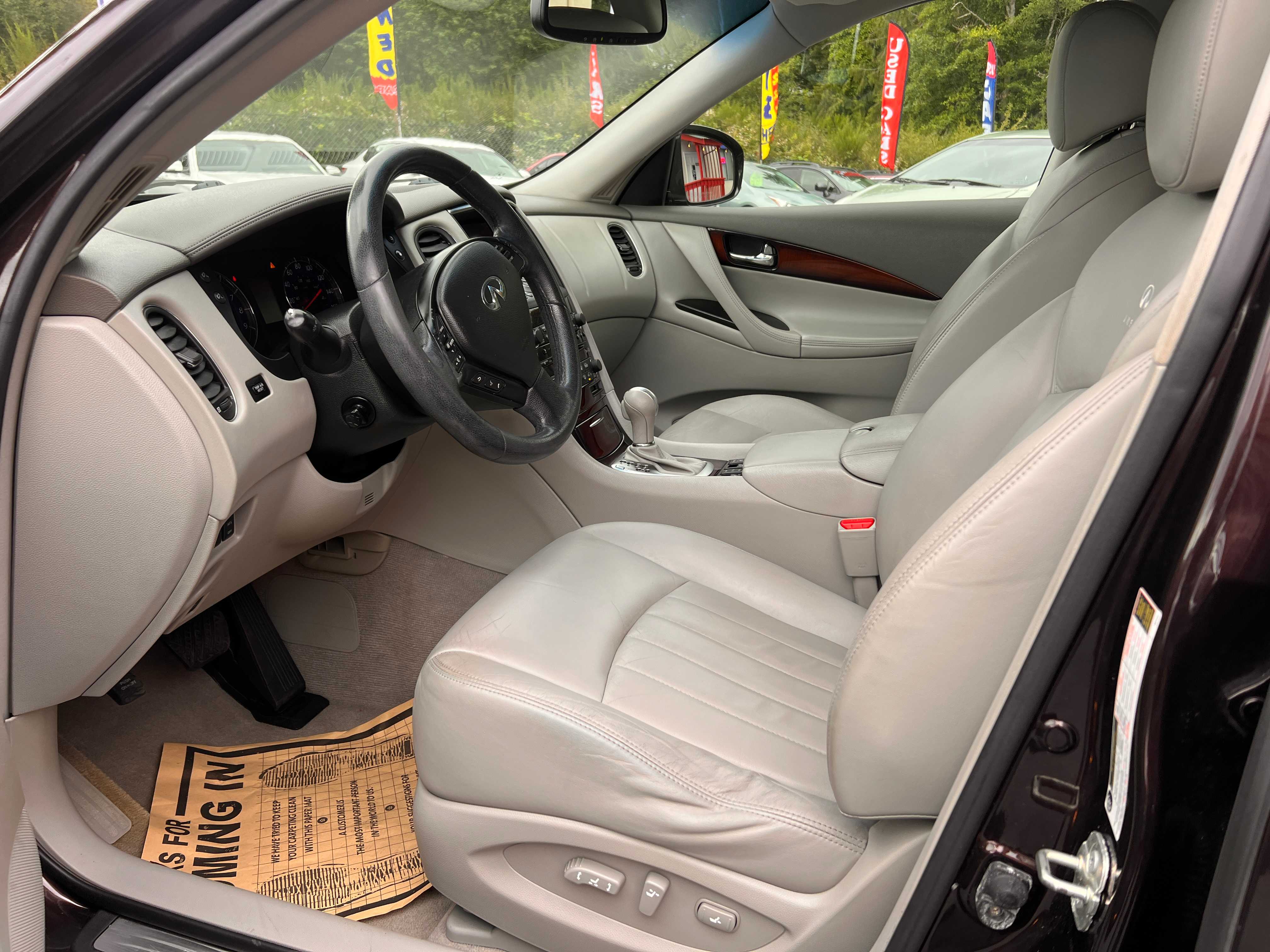 INFINITI EX35 Image 9