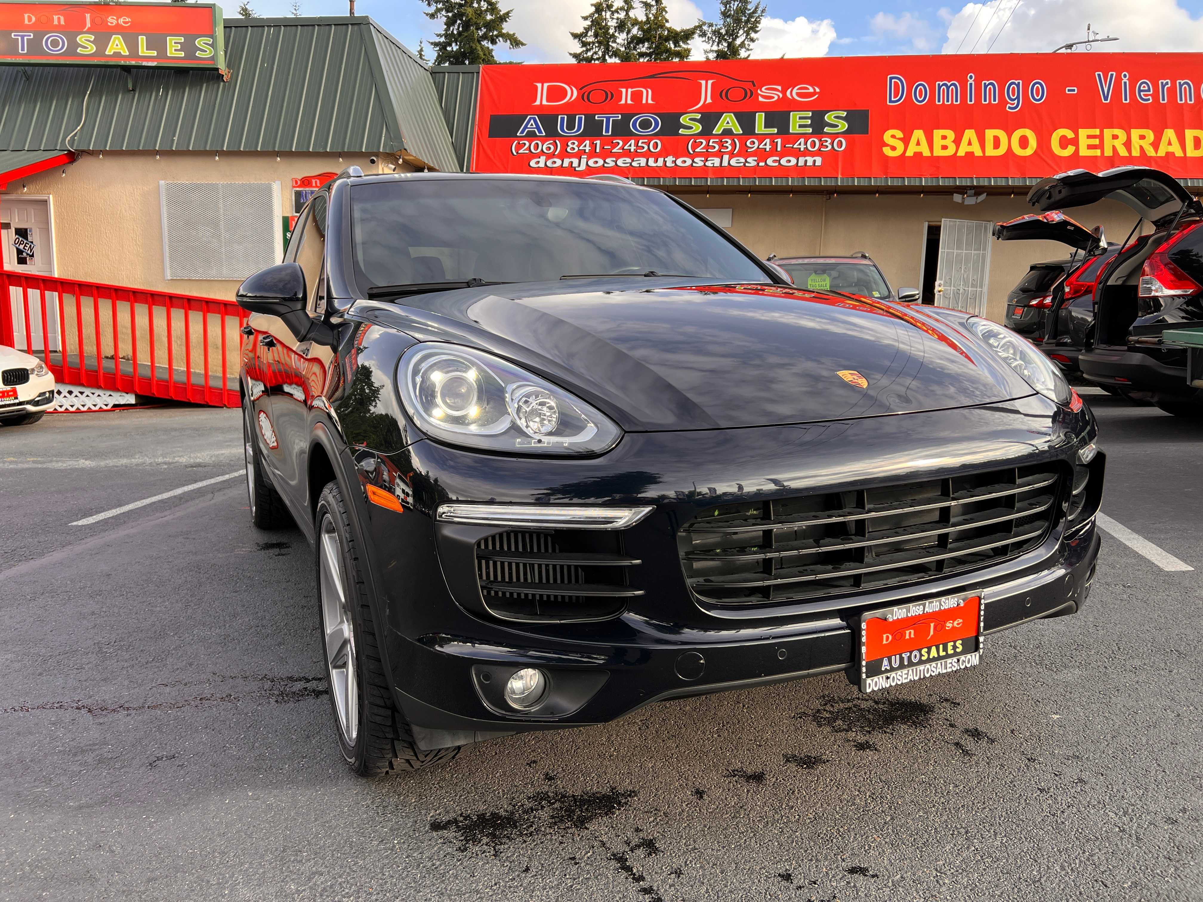 Porsche Cayenne Image 1