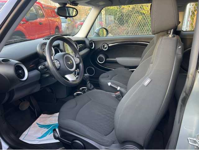 MINI Cooper Image 3