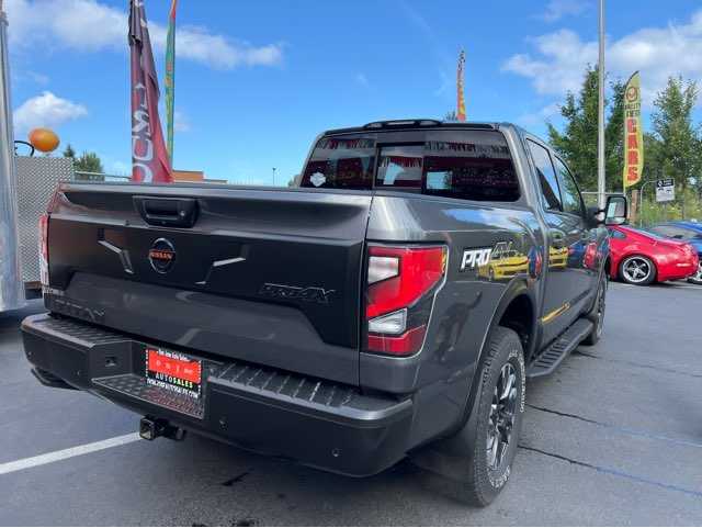 Nissan Titan Image 3