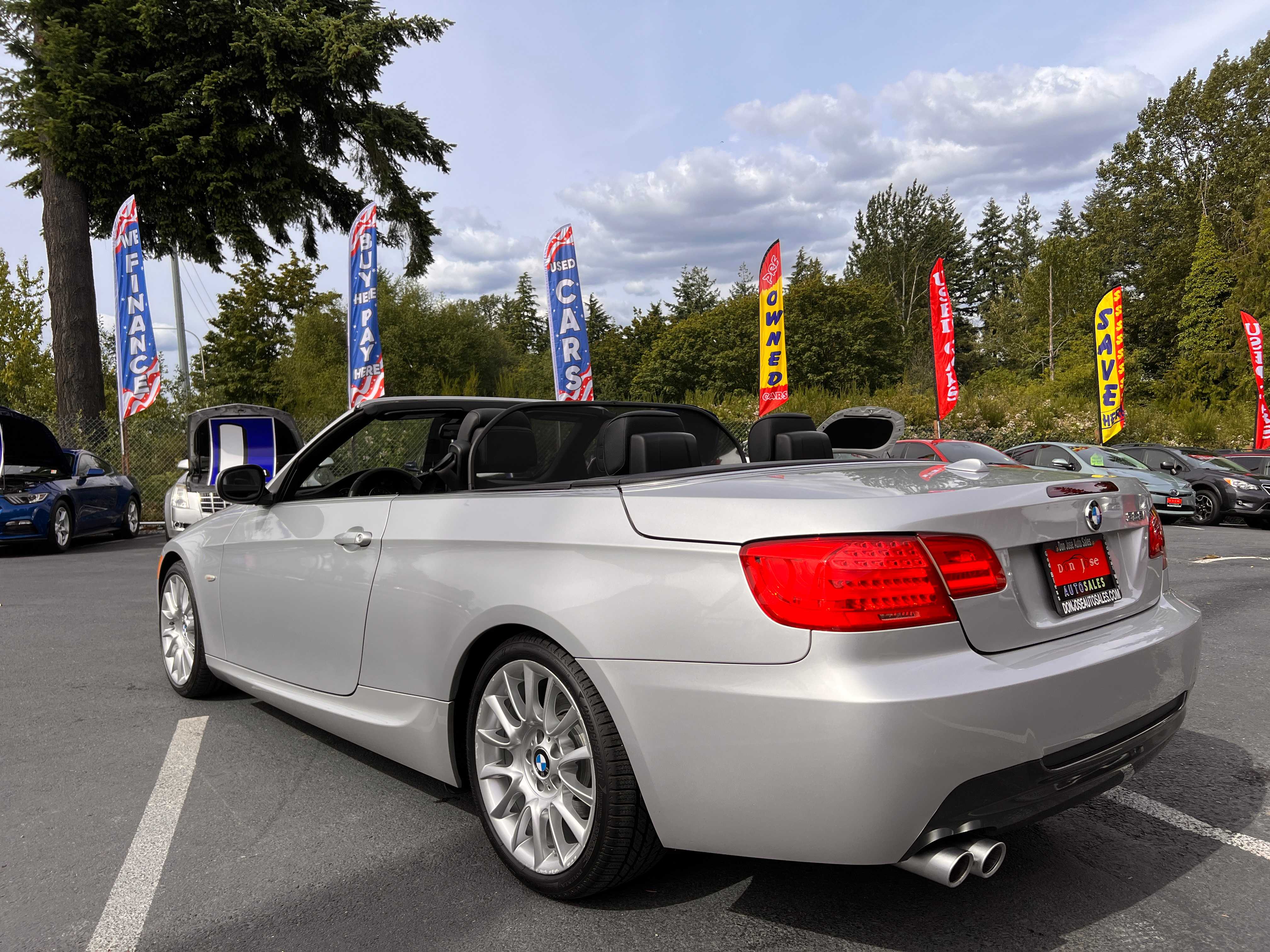 BMW 3 Series Image 12