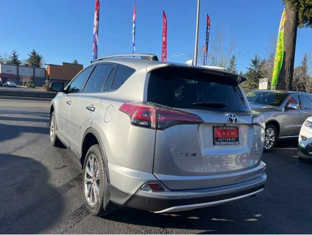 Toyota RAV4 Image 2